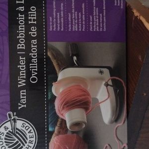 Loops & Threads Yarn Winder